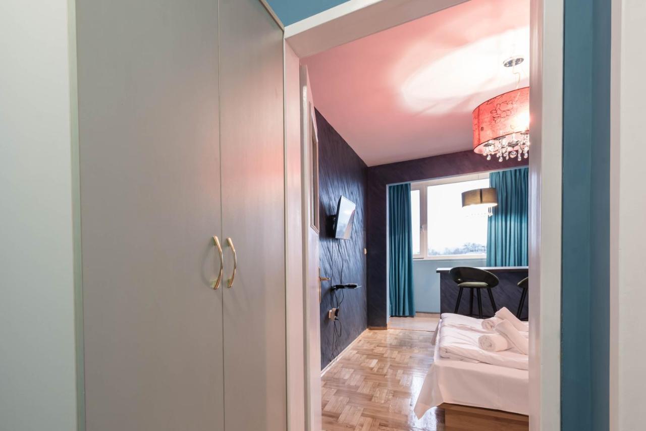 Private Studio In The Centre Varna Exterior photo
