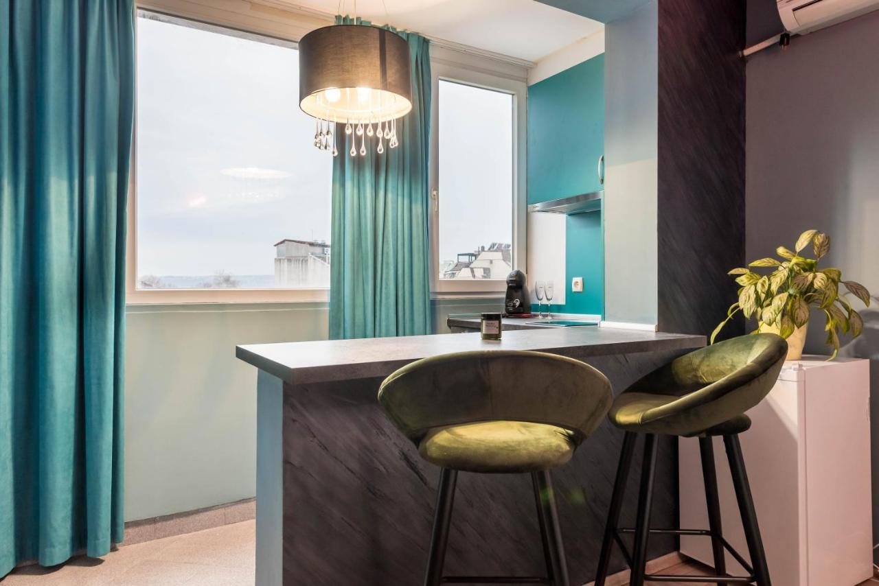 Private Studio In The Centre Varna Exterior photo