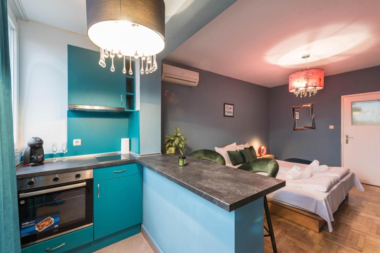 Private Studio In The Centre Varna Exterior photo